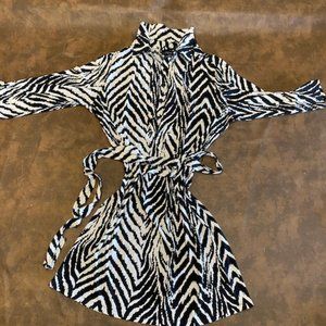 EnFocus Studio Black and White Geometric Dress